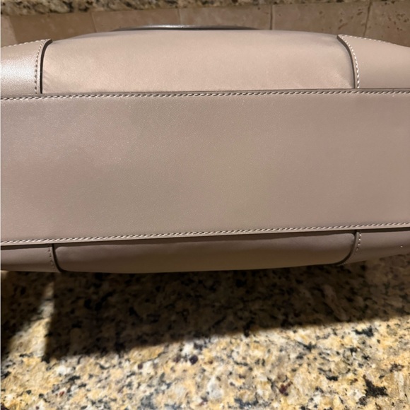 Tory Burch Small Ella Tote - Picture 4 of 12